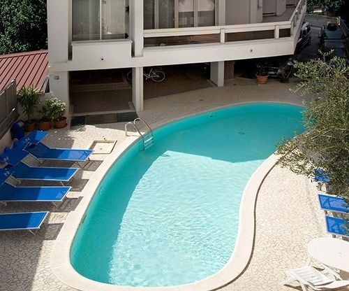 Hotel Prestige Cattolica Esterno foto